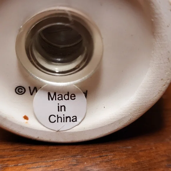 Westland Ceramic Cat-Themed Salt and Pepper Shakers - Picture 4 of 7